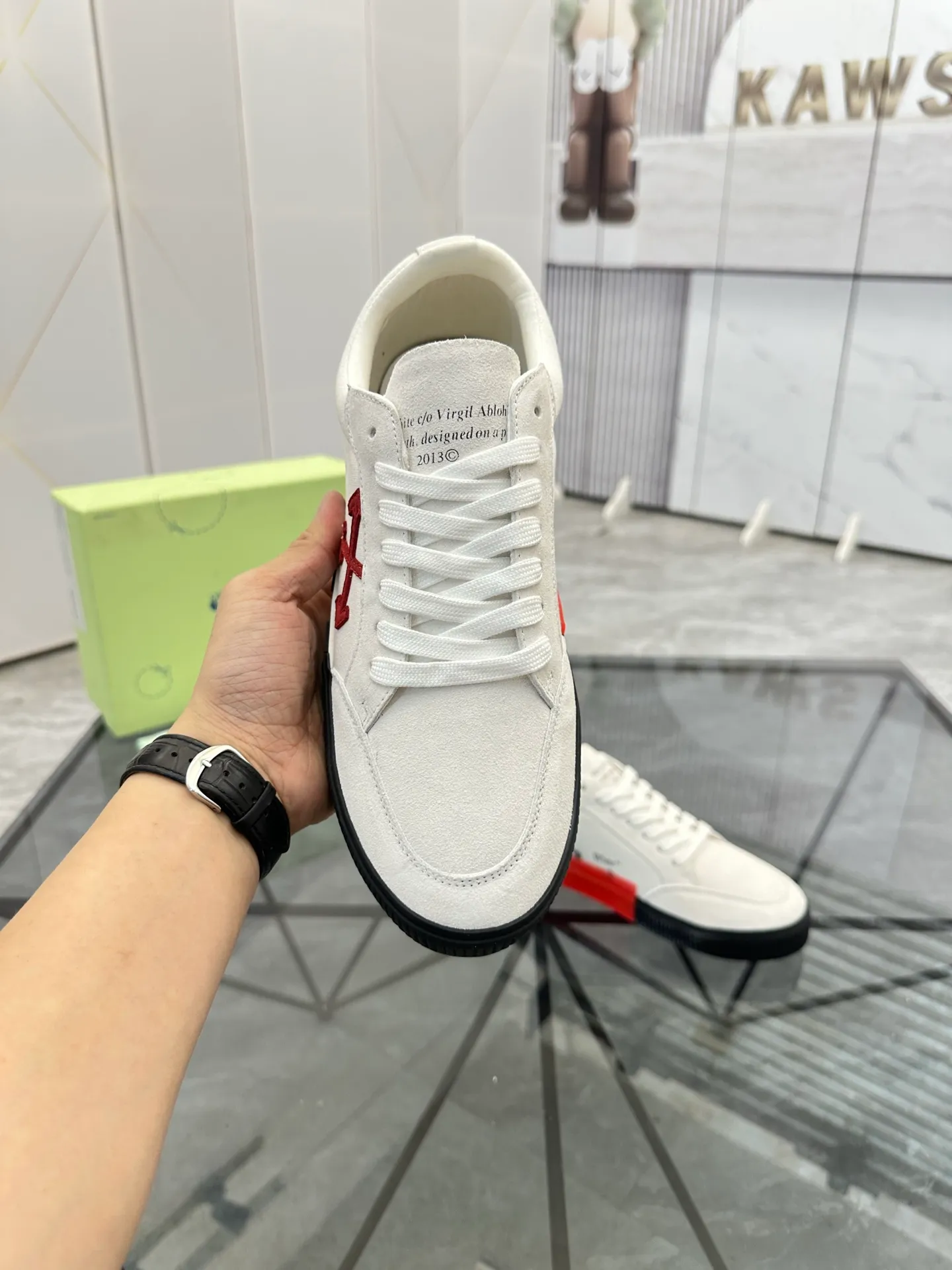 Selling men's shoes 💰: 💰P440¥ Product trademark: OFF WHITE * "OFF WHITE*" low-top casual shoes Regular size: 35-45 (can be customized to 46) Couple style Product materials: imported nubuck leather upper spliced ​​with original fabric, breathable lining, original outsole. No.: H203